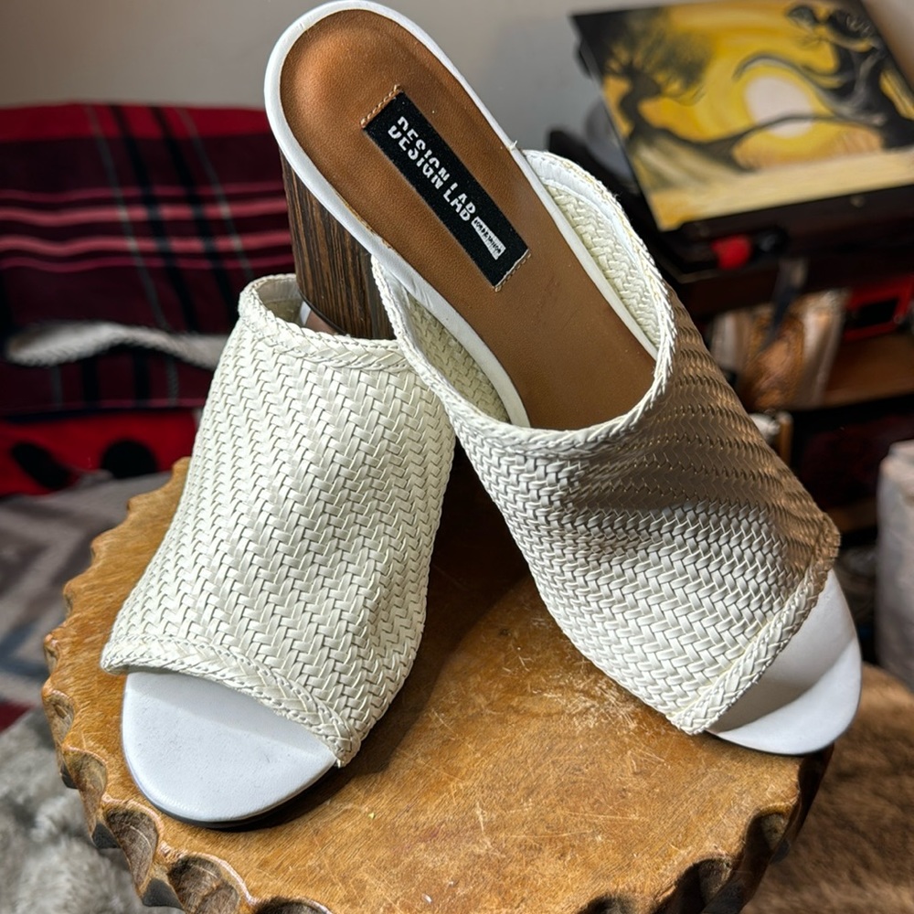 Design Lab lord and Taylor white Mules
